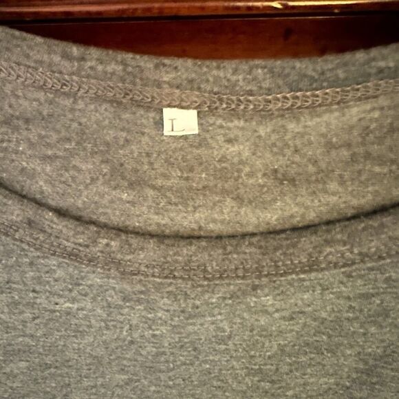 Mama Bear gray long sleeved T-shirt with red and black checked sleeves L - Picture 3 of 10